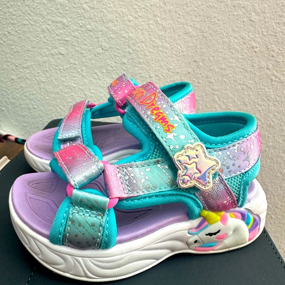 Skechers Unicorn Dreams Light Up Sandals - US 6